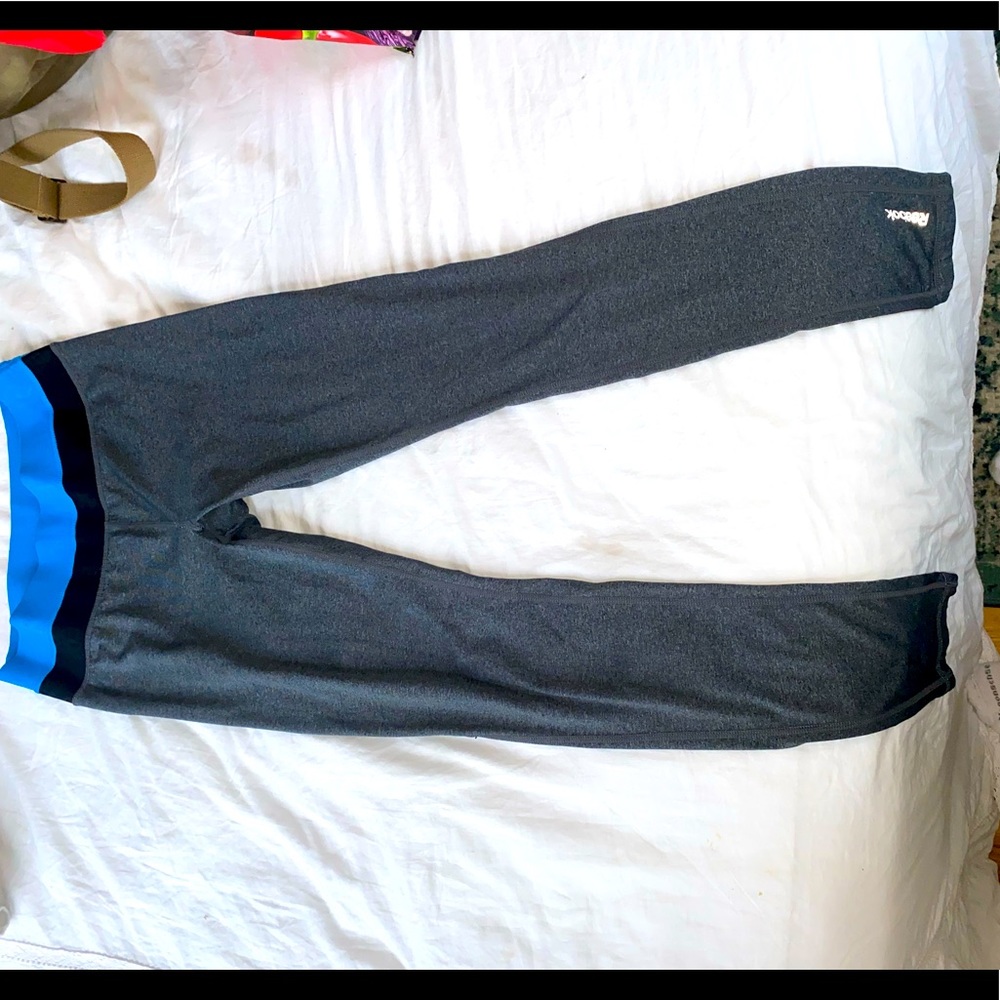 Small Reebok Leggings!!
